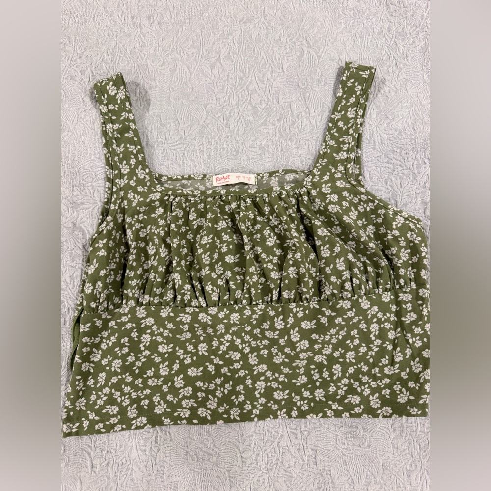 ROMWE Olive Green Floral Crop Top
